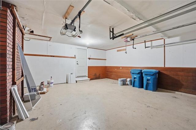 8018 Nall Avenue, Prairie Village, KS 66208
