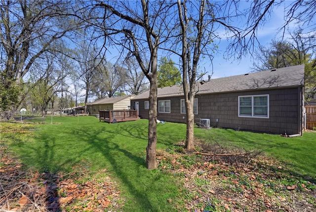 8018 Nall Avenue, Prairie Village, KS 66208
