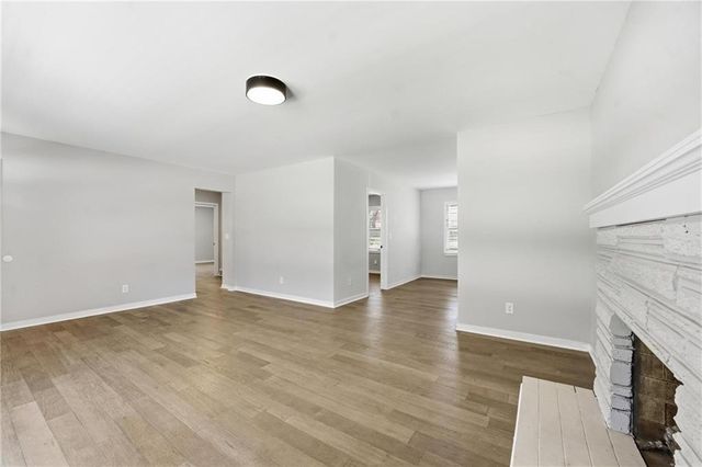 8018 Nall Avenue, Prairie Village, KS 66208