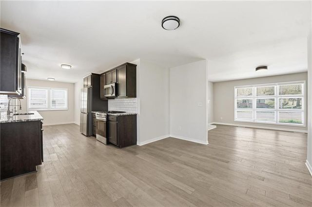 8018 Nall Avenue, Prairie Village, KS 66208