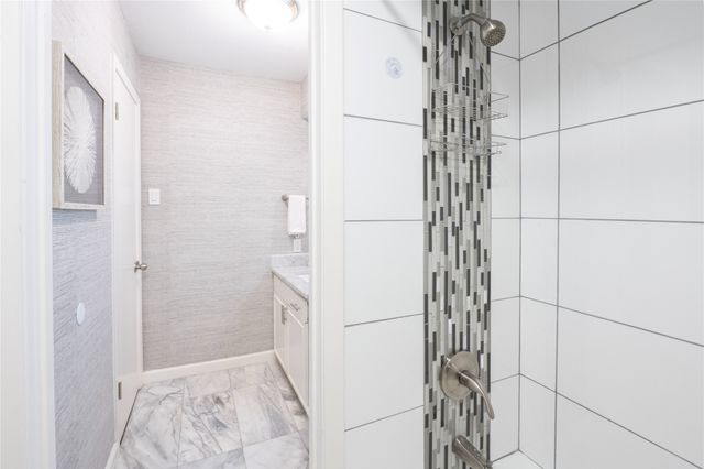 9716 Ravensway Drive, Dallas, TX 75238