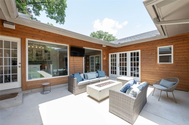 9716 Ravensway Drive, Dallas, TX 75238
