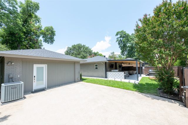 9716 Ravensway Drive, Dallas, TX 75238