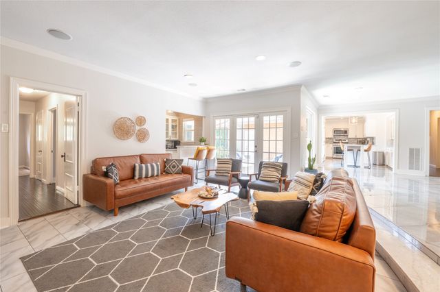 9716 Ravensway Drive, Dallas, TX 75238
