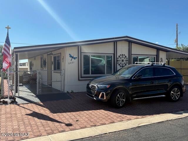 5431 W Flying W Street, Tucson, AZ 85713