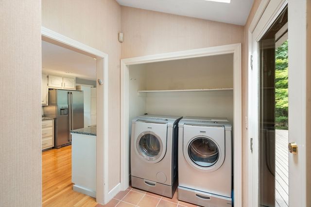 75 Hammond Pond Parkway, Brookline, MA 02467