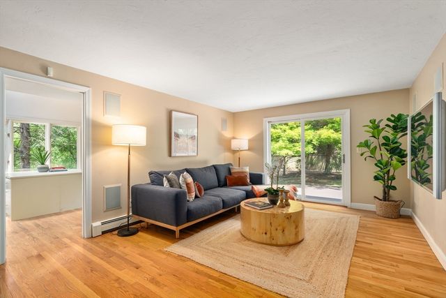 75 Hammond Pond Parkway, Brookline, MA 02467