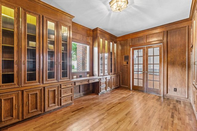 8122 Meadow Crest Street, Houston, TX 77071