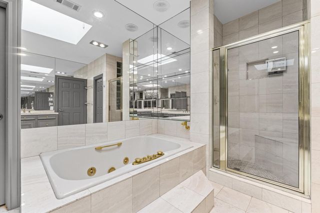 8122 Meadow Crest Street, Houston, TX 77071