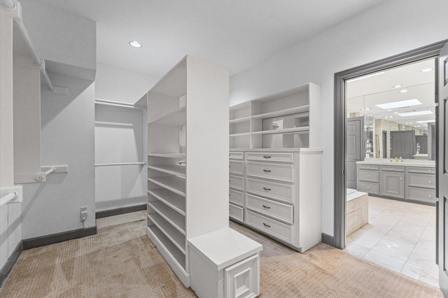 8122 Meadow Crest Street, Houston, TX 77071