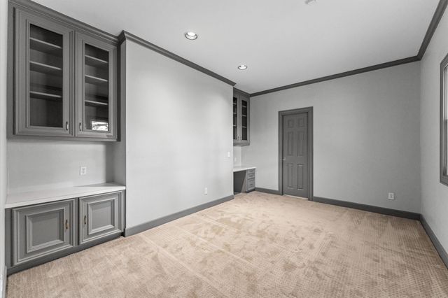 8122 Meadow Crest Street, Houston, TX 77071