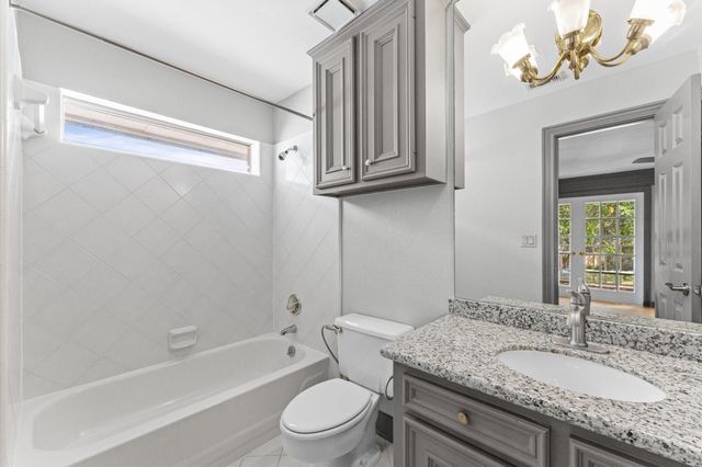 8122 Meadow Crest Street, Houston, TX 77071