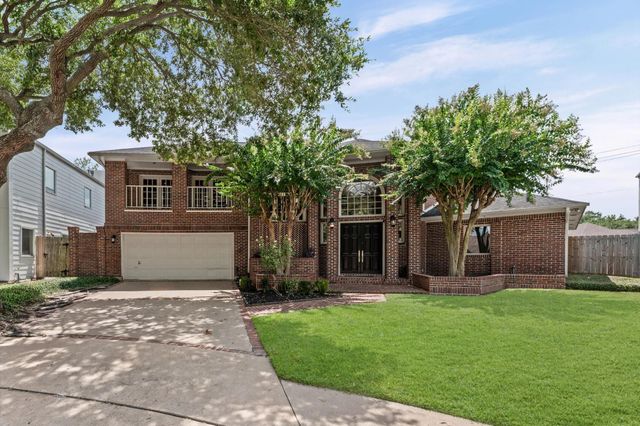 8122 Meadow Crest Street, Houston, TX 77071