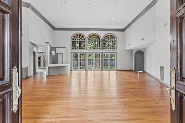 8122 Meadow Crest Street, Houston, TX 77071