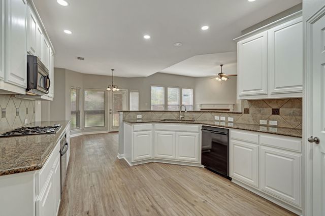 210 Red Bluff Drive, Hickory Creek, TX 75065