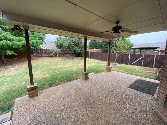 210 Red Bluff Drive, Hickory Creek, TX 75065