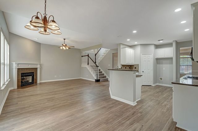 210 Red Bluff Drive, Hickory Creek, TX 75065