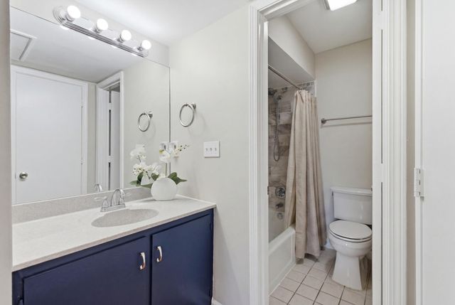 1092 Armstrong Mill Road B, Lexington, KY 40517
