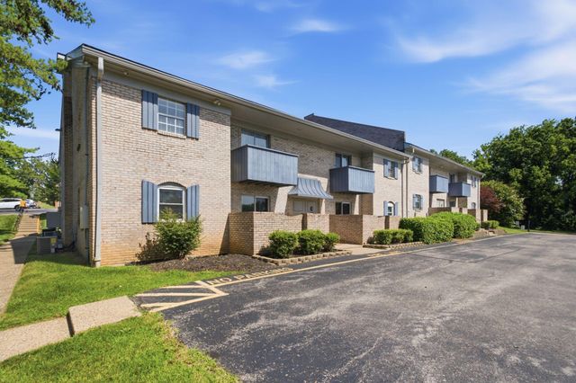 1092 Armstrong Mill Road B, Lexington, KY 40517
