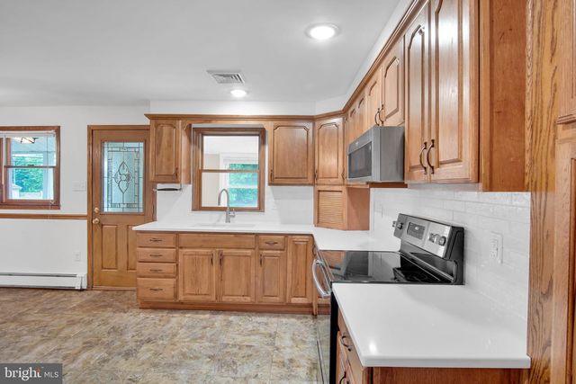705 SHIELD ST, Harrisburg, PA 17109