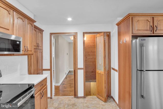 705 SHIELD ST, Harrisburg, PA 17109