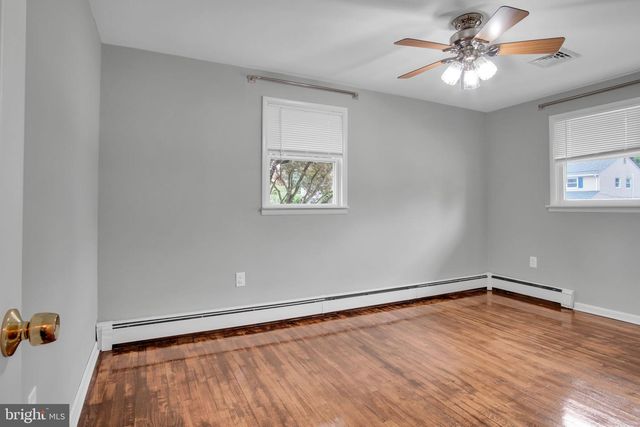 705 SHIELD ST, Harrisburg, PA 17109