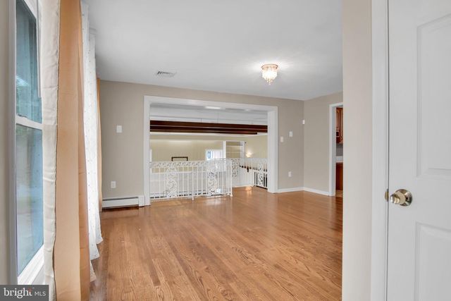 705 SHIELD ST, Harrisburg, PA 17109