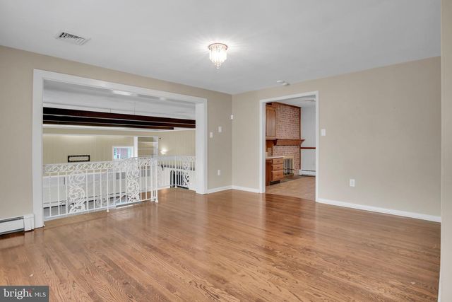 705 SHIELD ST, Harrisburg, PA 17109