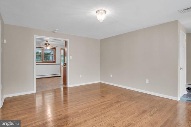 705 SHIELD ST, Harrisburg, PA 17109