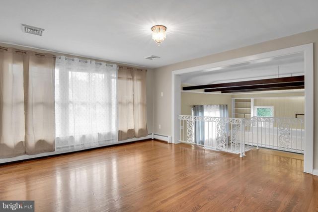 705 SHIELD ST, Harrisburg, PA 17109
