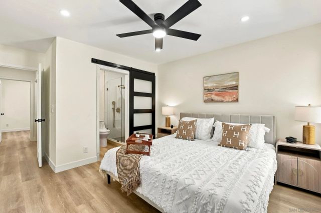 5553 Adobe Falls 14, San Diego, CA 92120
