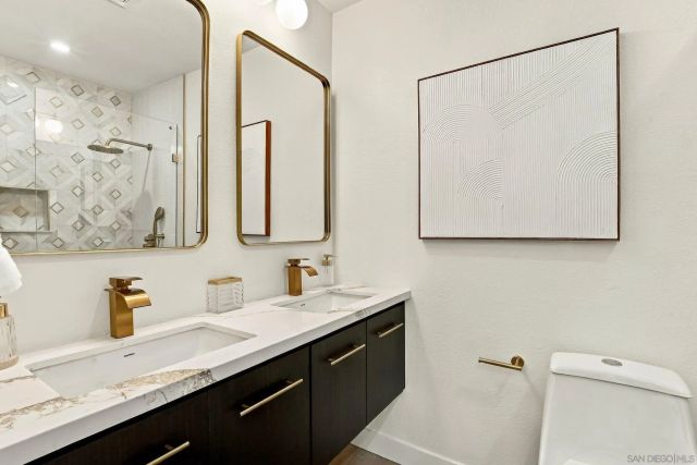 5553 Adobe Falls 14, San Diego, CA 92120