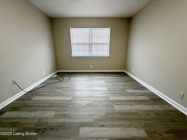 12420 Brothers Ave, Louisville, KY 40243