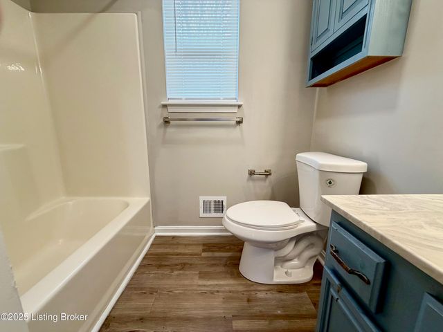 12420 Brothers Ave, Louisville, KY 40243