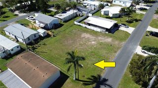 12101 Cypress DR, Fort Myers, FL 33908