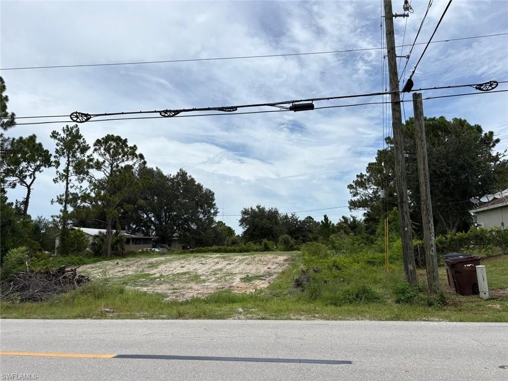 1504 W 17th ST, LEHIGH ACRES, FL 33972 — photo 4