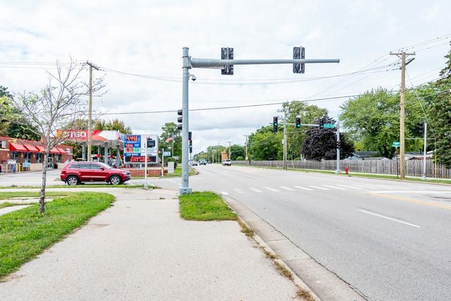 38498 N Sheridan Road, Beach Park, IL 60087