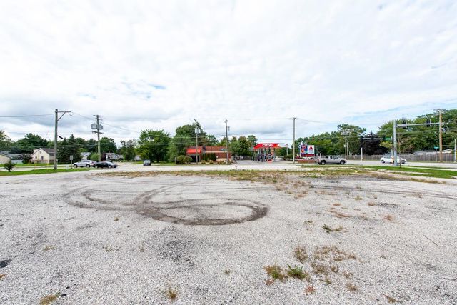 38498 N Sheridan Road, Beach Park, IL 60087