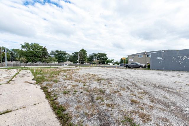 38498 N Sheridan Road, Beach Park, IL 60087