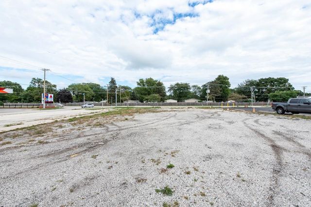 38498 N Sheridan Road, Beach Park, IL 60087