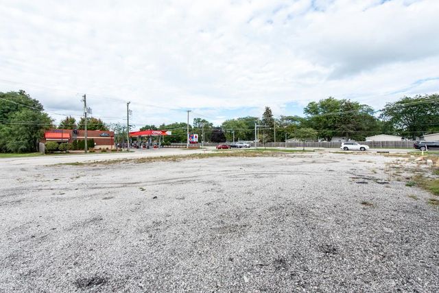 38498 N Sheridan Road, Beach Park, IL 60087
