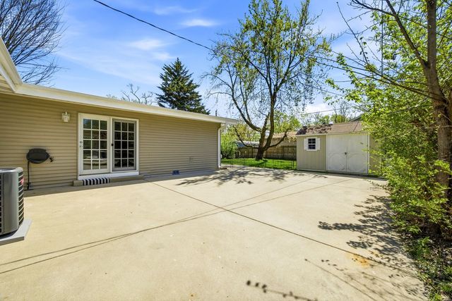 2117 Grouse Lane, Rolling Meadows, IL 60008