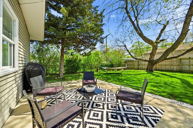 2117 Grouse Lane, Rolling Meadows, IL 60008