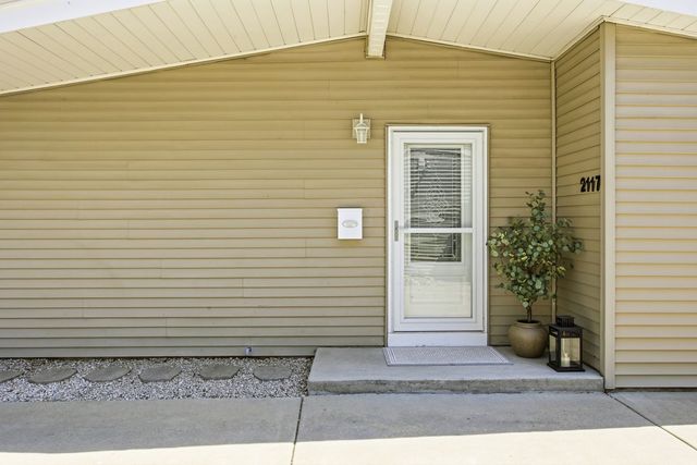 2117 Grouse Lane, Rolling Meadows, IL 60008
