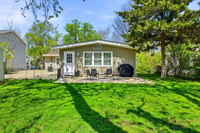 2117 Grouse Lane, Rolling Meadows, IL 60008