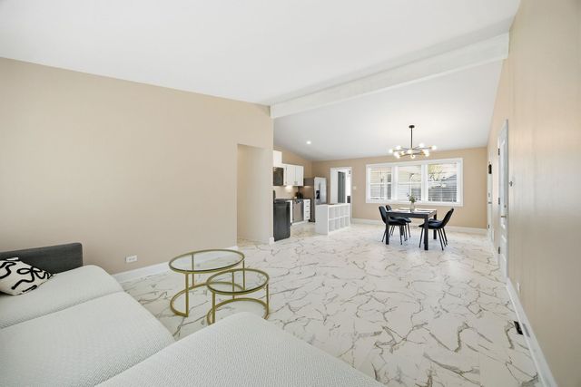 2117 Grouse Lane, Rolling Meadows, IL 60008