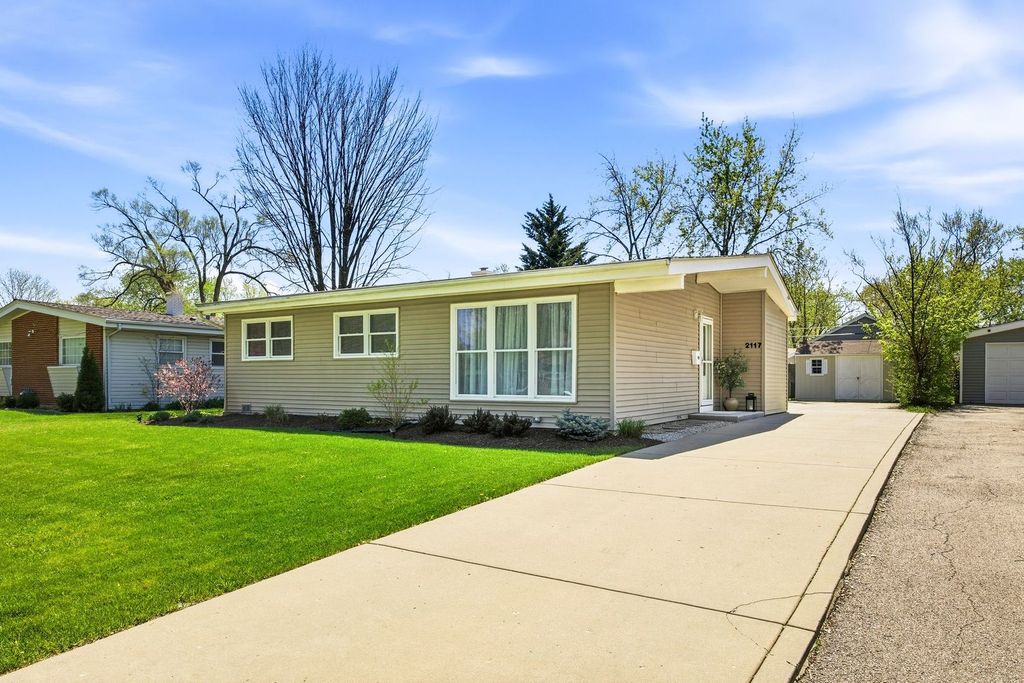 2117 Grouse Lane, Rolling Meadows, IL 60008