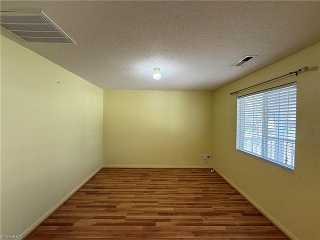 1570 Rockingham Drive, Winston-salem, NC 27103