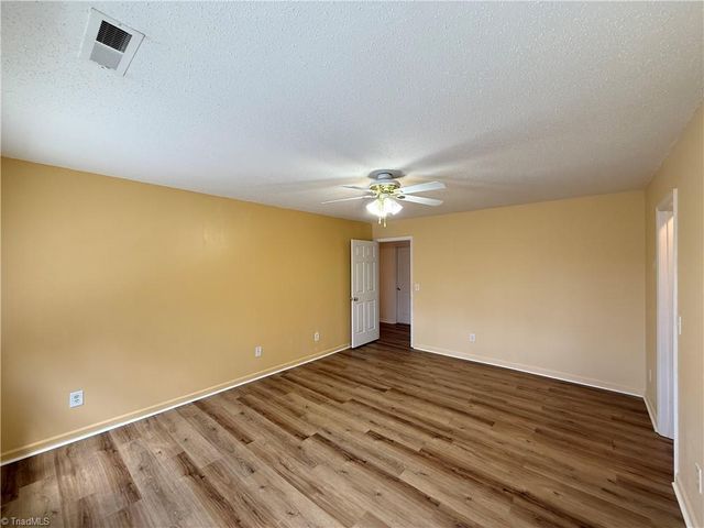1570 Rockingham Drive, Winston-salem, NC 27103