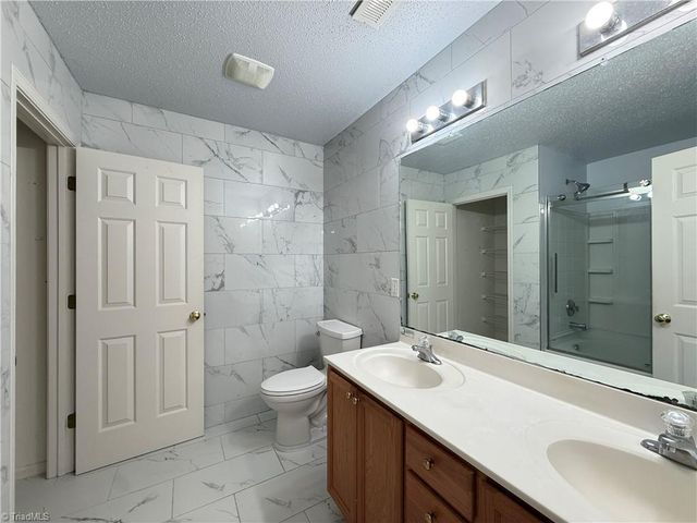 1570 Rockingham Drive, Winston-salem, NC 27103